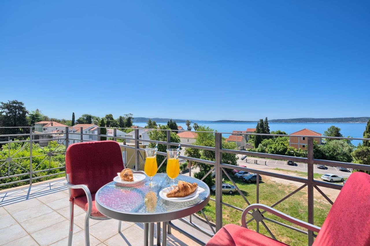 Hotel Aqua - Guest Rooms & Suites Kaštela 外观 照片