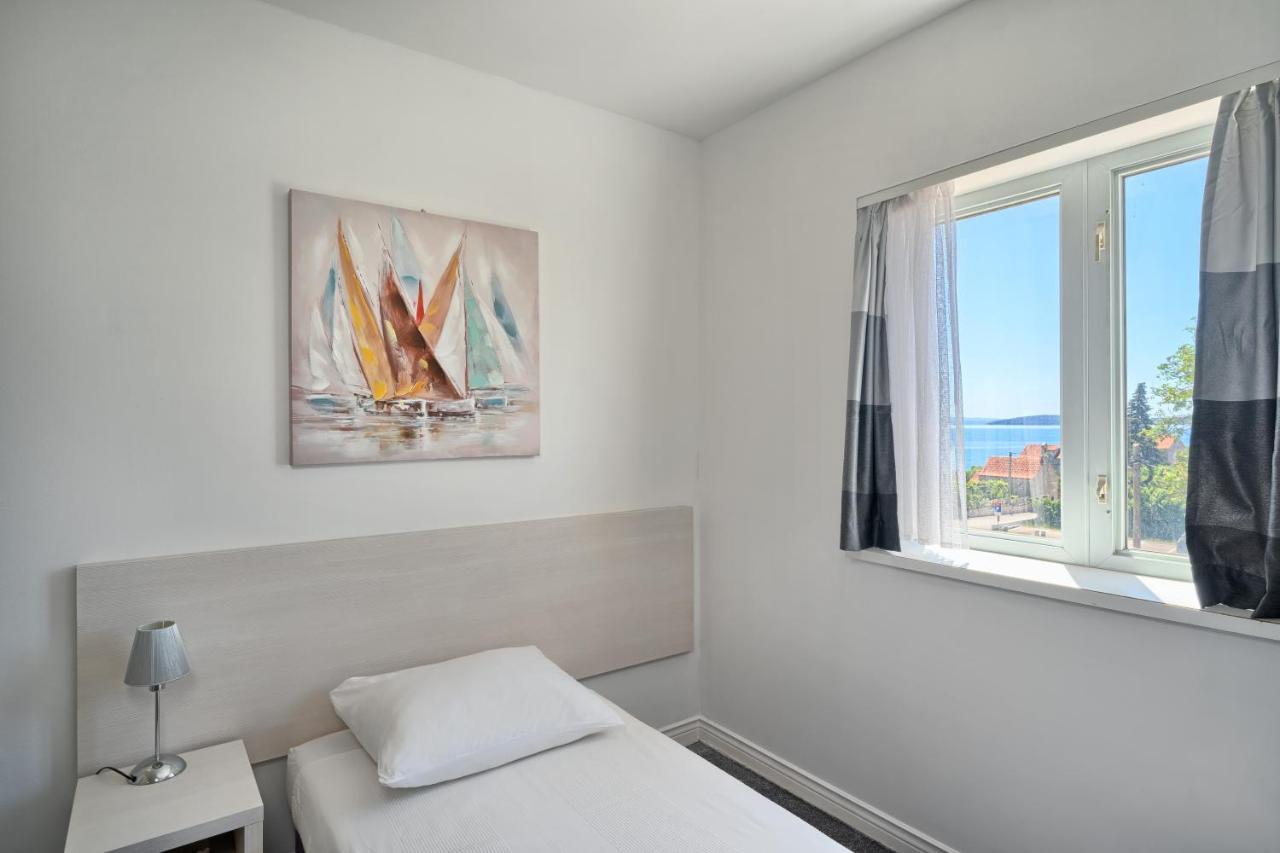 Hotel Aqua - Guest Rooms & Suites Kaštela 外观 照片