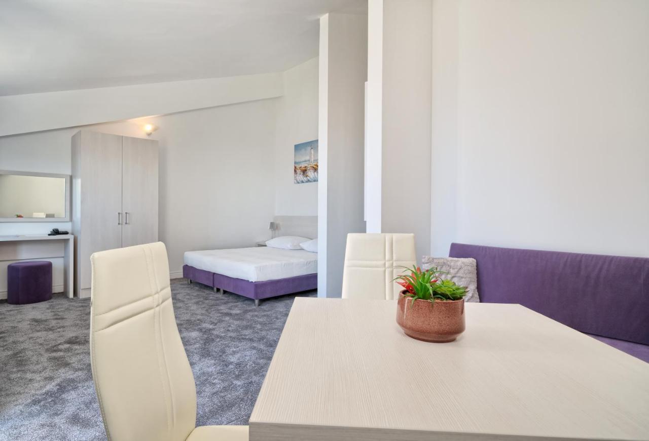 Hotel Aqua - Guest Rooms & Suites Kaštela 外观 照片